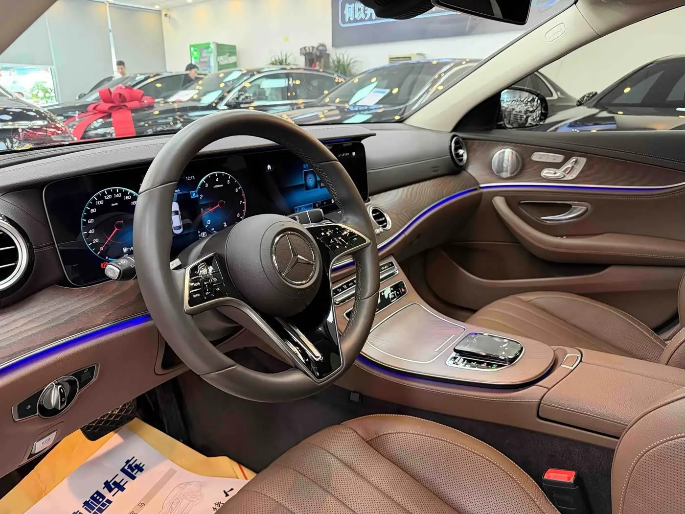 Mercedes-Benz E-Class 2021 — Photo 14/20