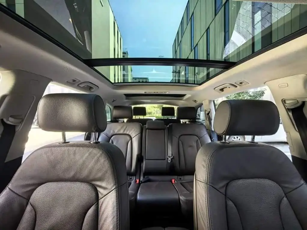 Audi Q7 2015 — Photo 9/9