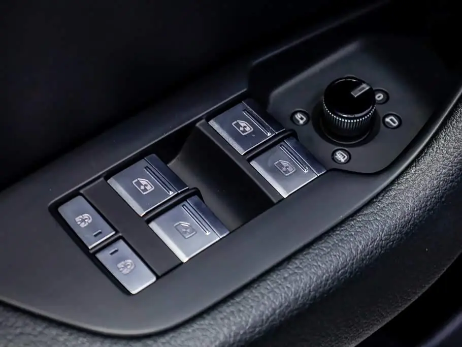 Audi A6L 2024 — Photo 12/20