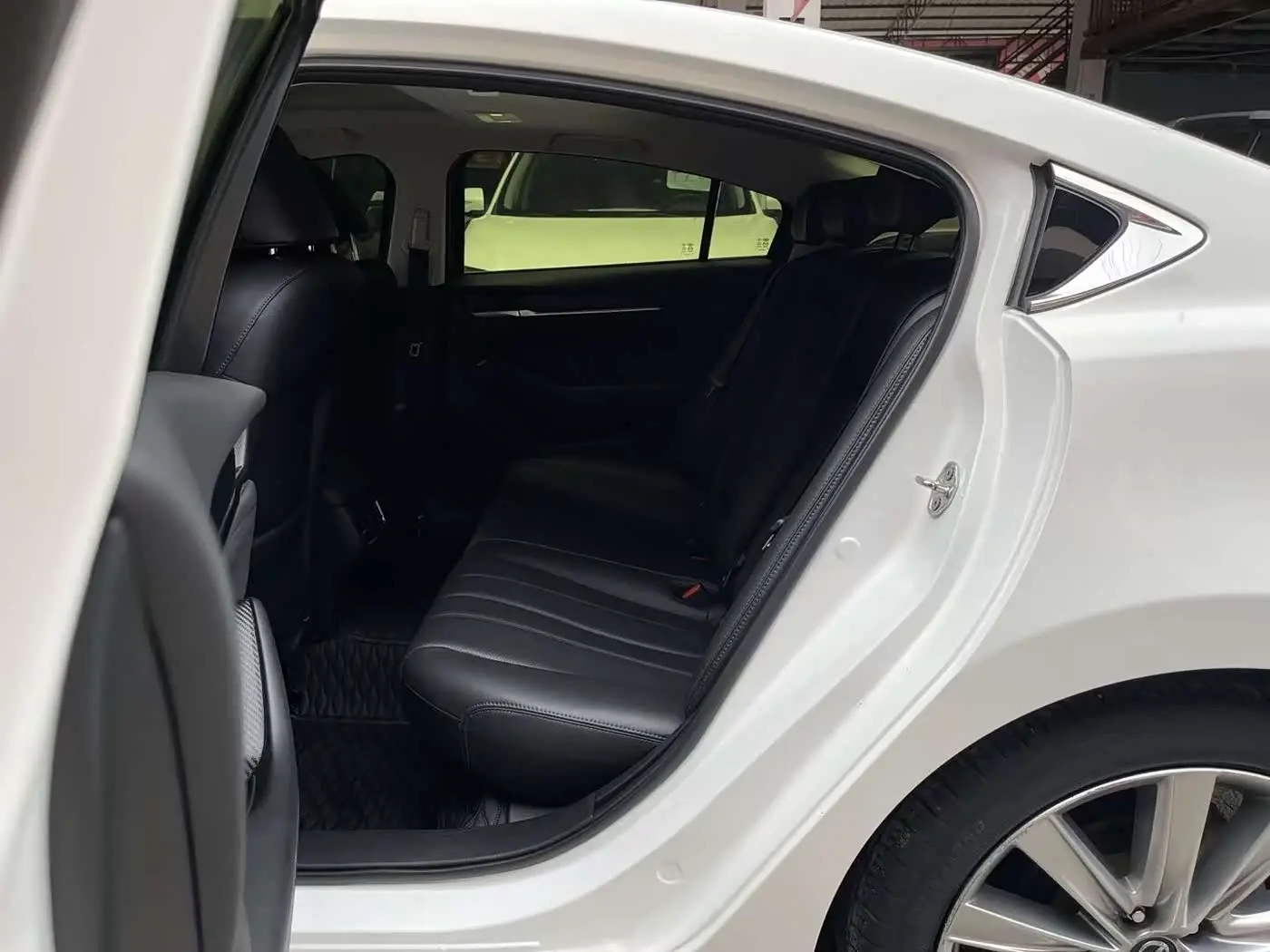 Mazda Atenza 2021 — Photo 6/9