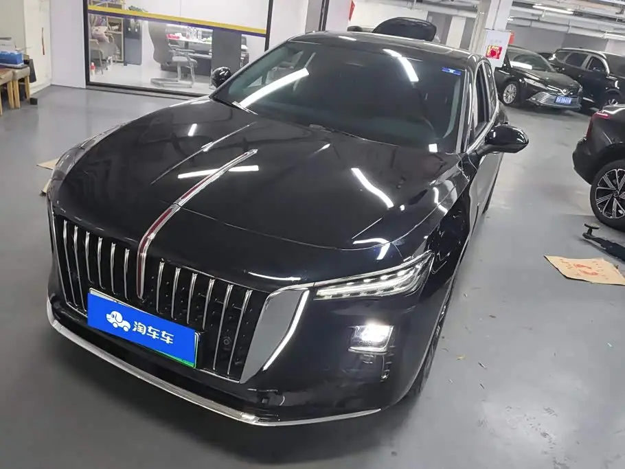 Hongqi H5 PHEV 2026 — Photo 1/16