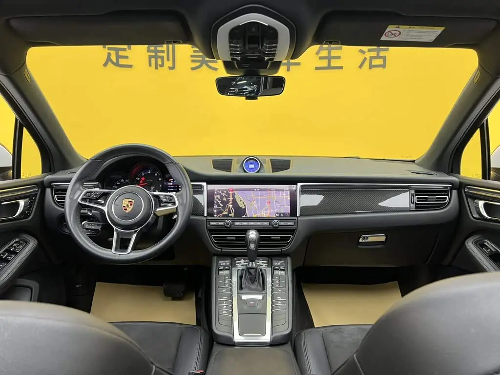 Porsche Macan 2019 — Photo 14/20