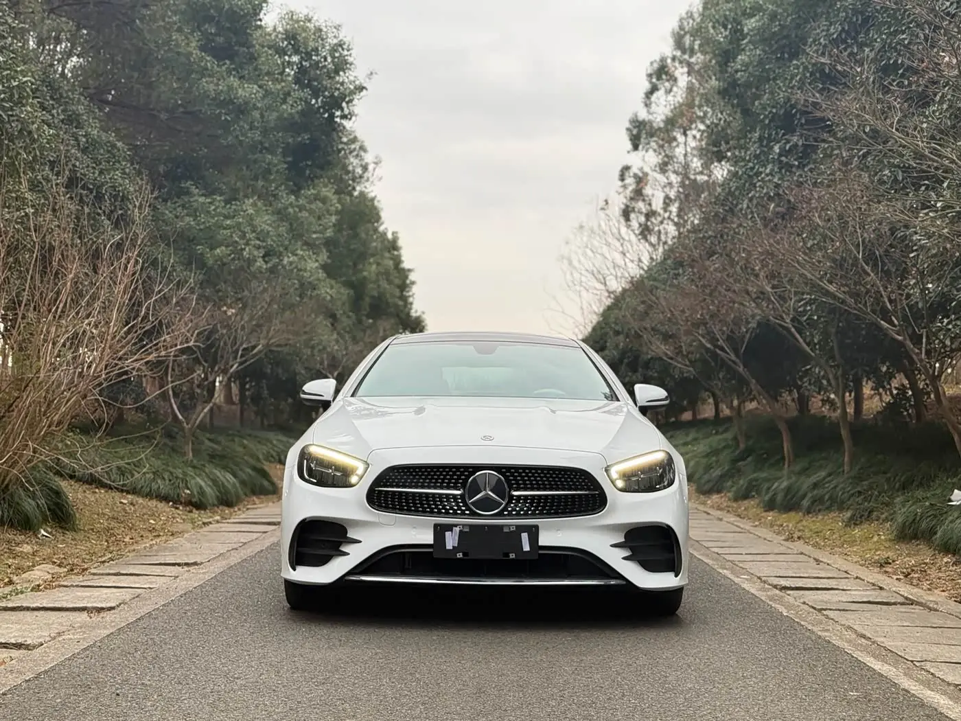 Mercedes-Benz E-Class 2023 — Photo 3/18