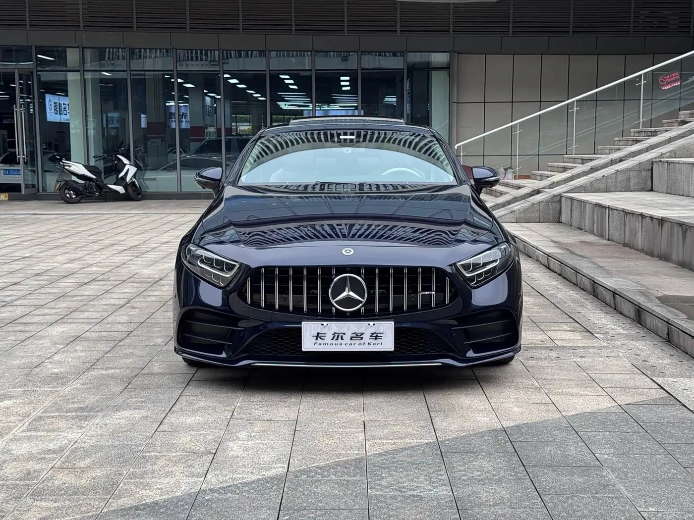 Mercedes-Benz CLS 2019 — Photo 2/15
