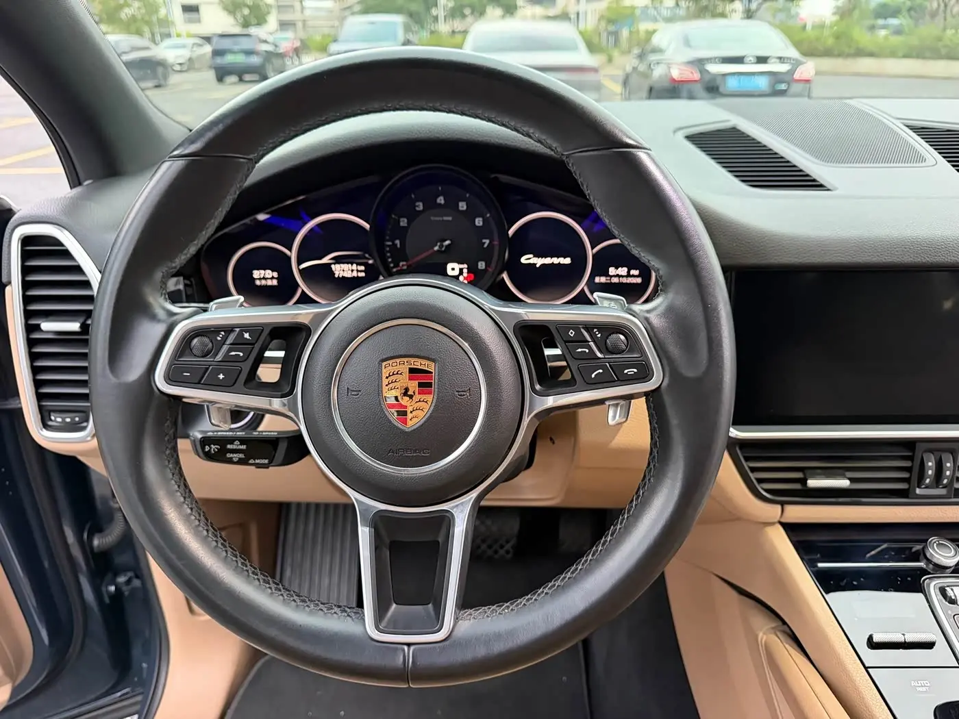 Porsche Cayenne 2018 — Photo 14/18