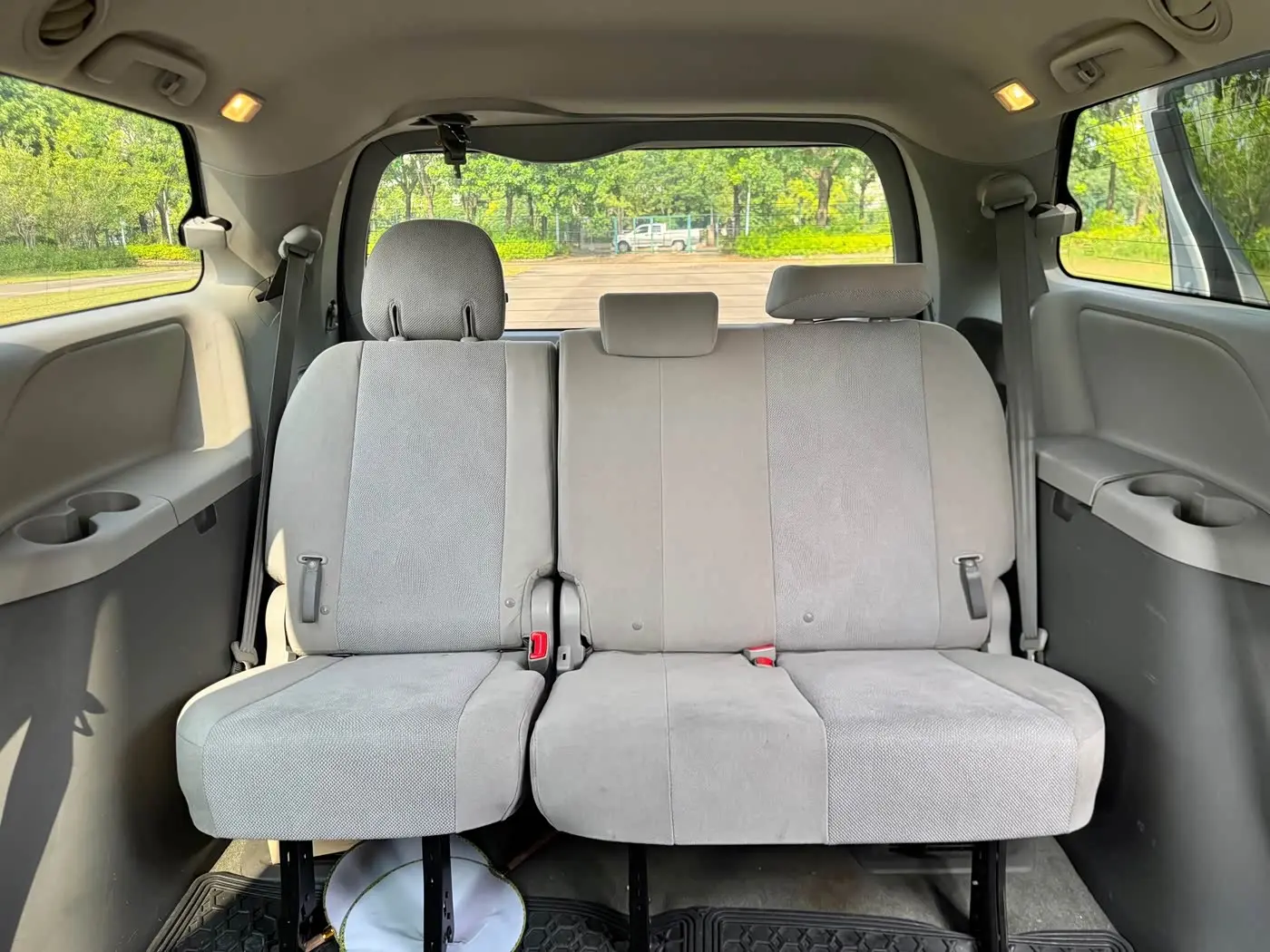 Toyota Sienna 2016 — Фото 15/17