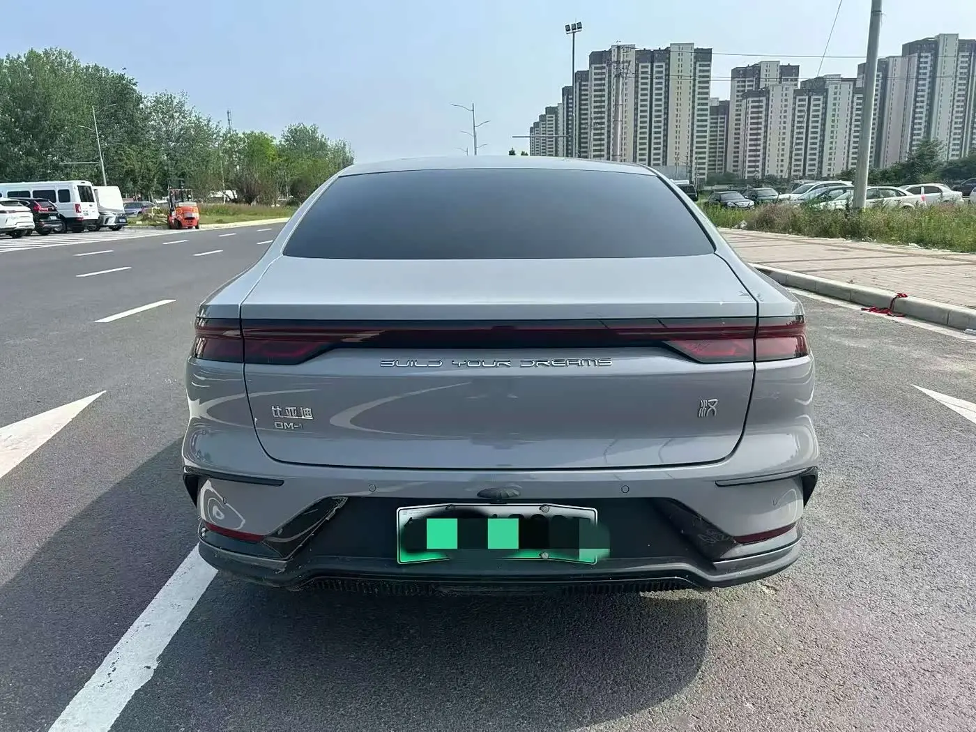 BYD Han 2024 — Фото 8/9