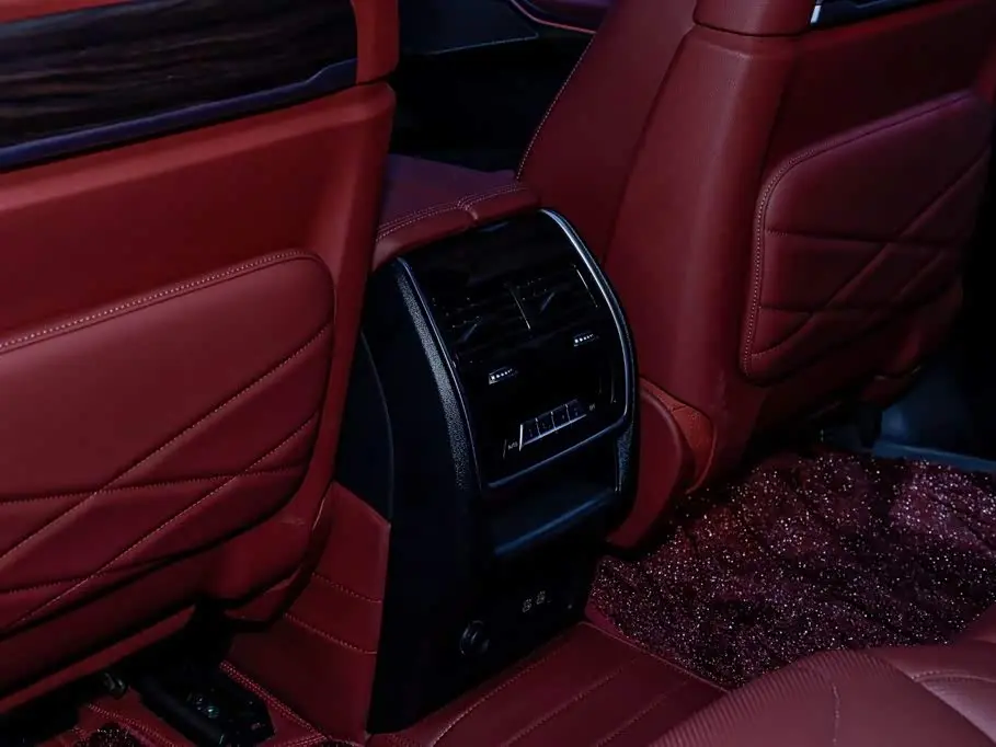 BMW X5 2022 — ფოტო 10/17