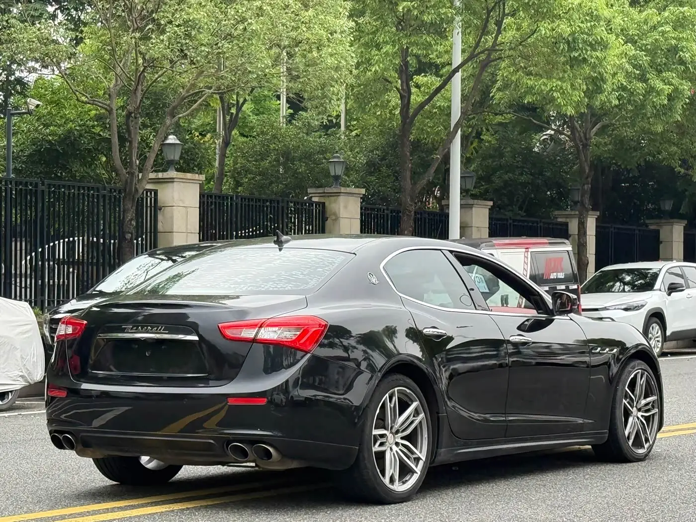 Maserati Ghibli 2017 — Фото 5/18