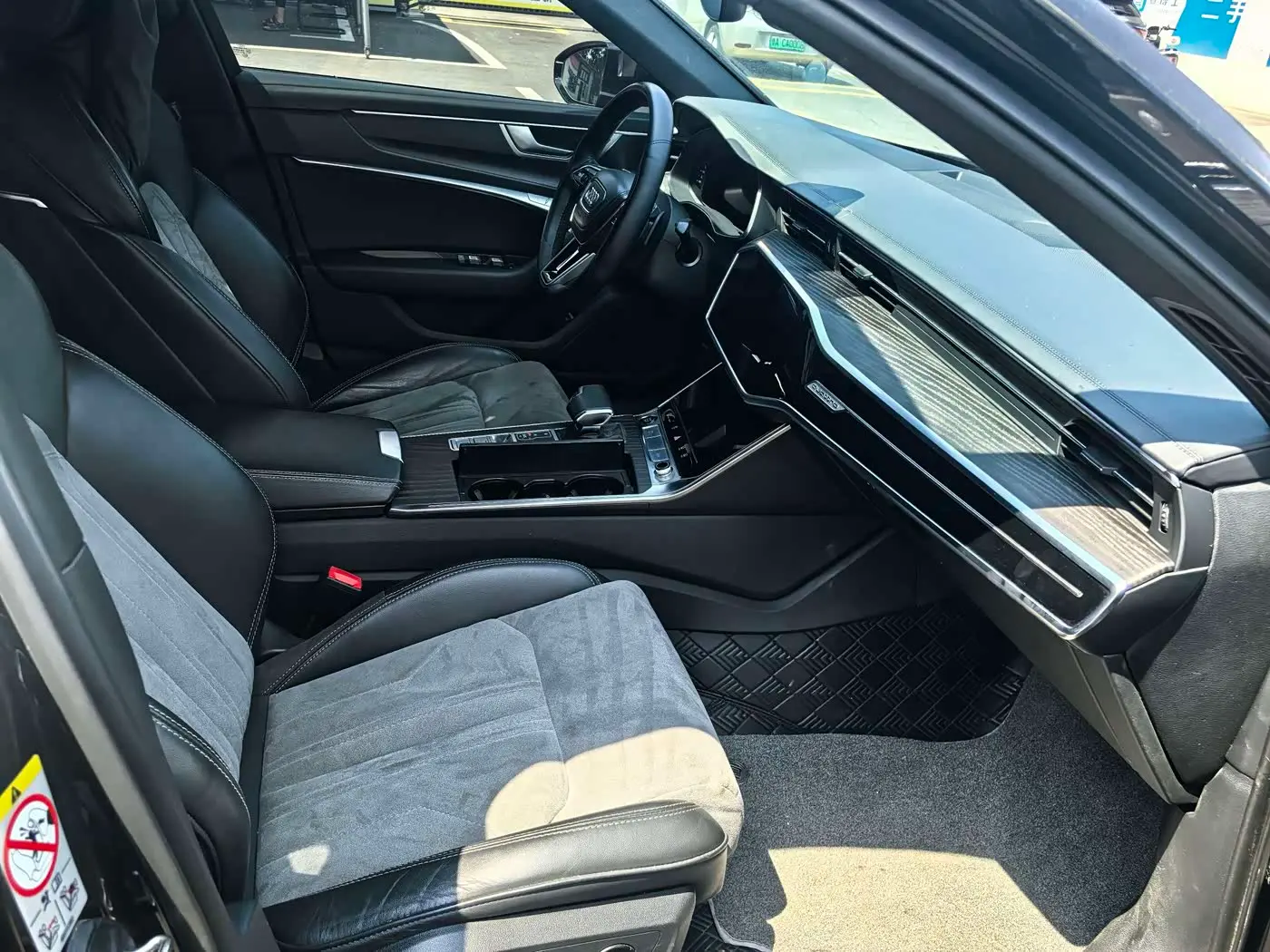 Audi A6L 2024 — Photo 5/6