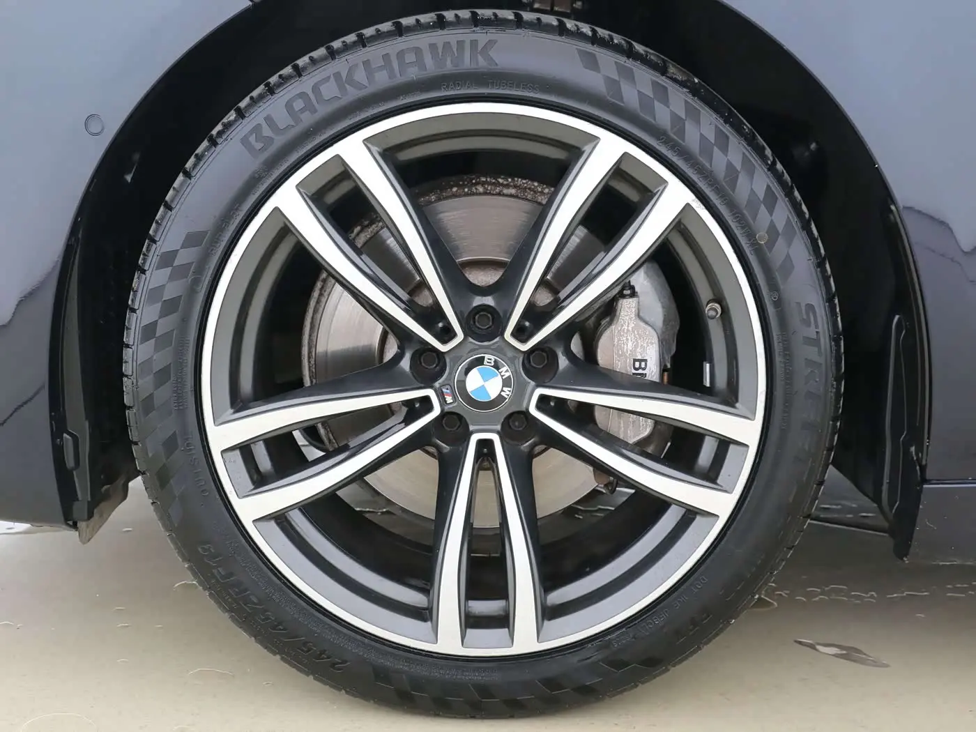BMW 7 Series 2020 — Фото 14/15