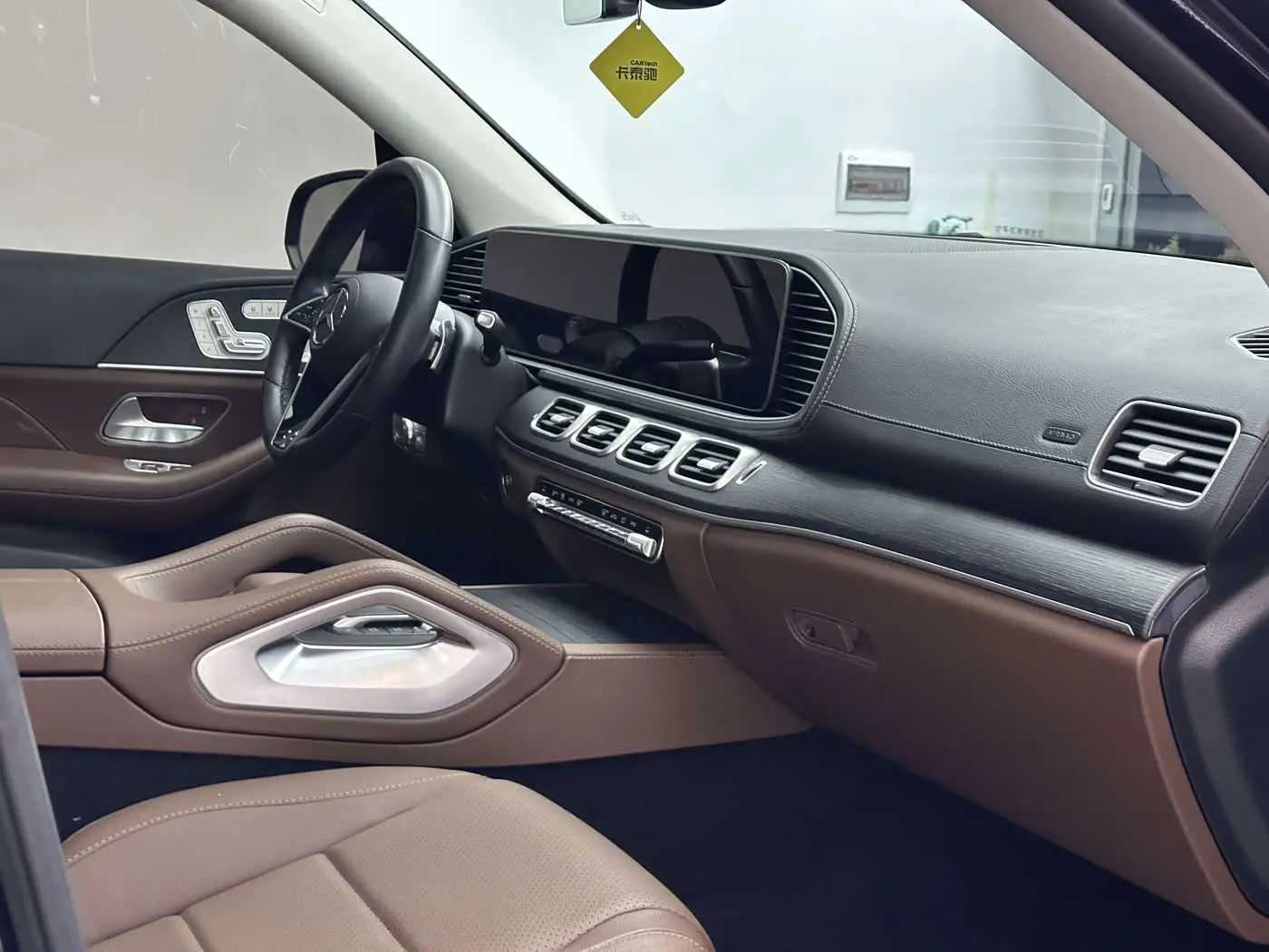 Mercedes-Benz GLE 2024 — ფოტო 16/20