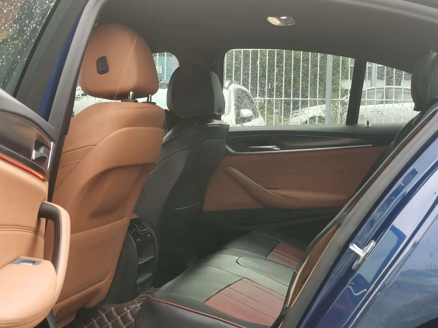 BMW 5 Series 2021 — Şəkil 12/17