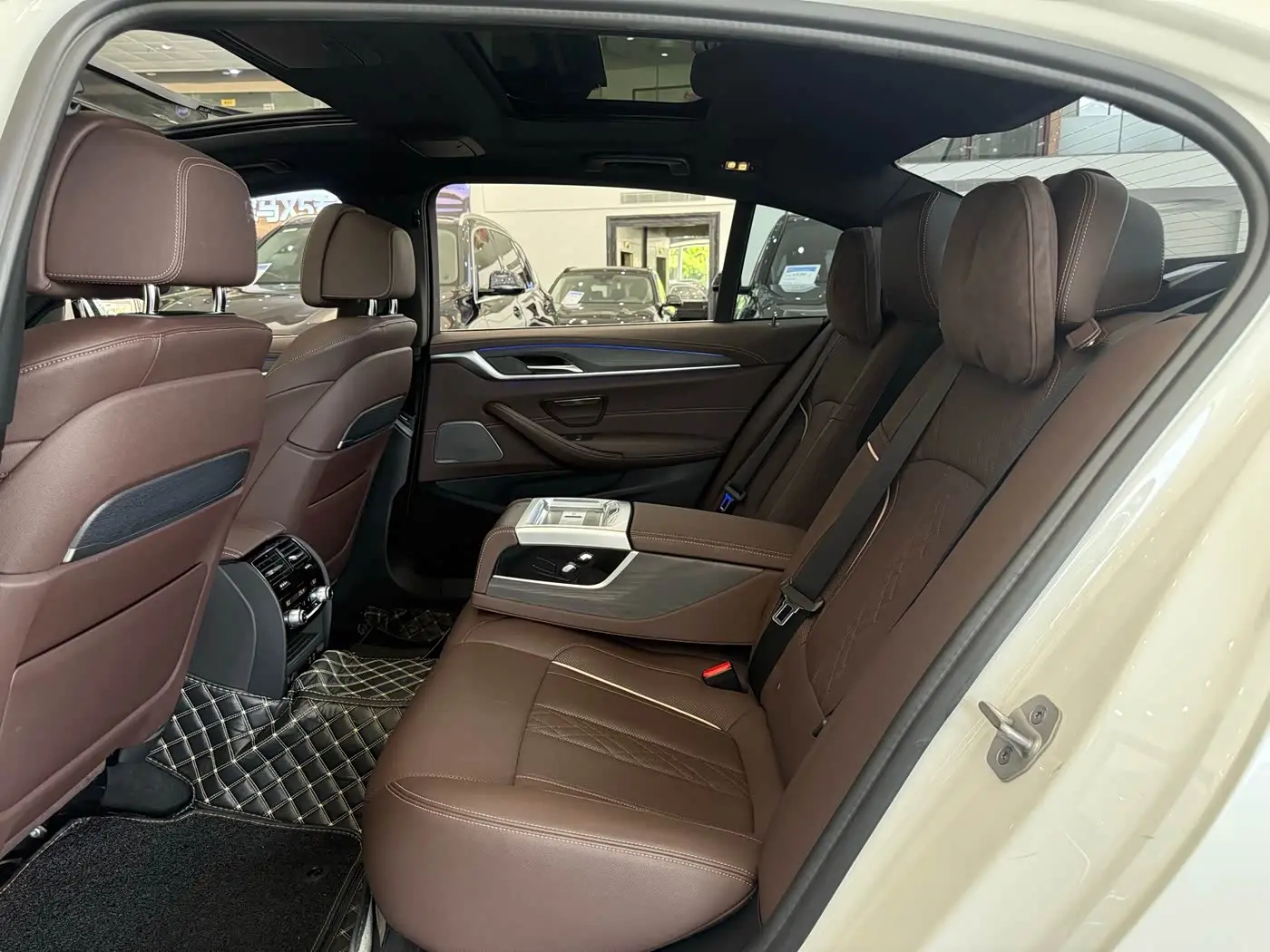 BMW 5 Series 2021 — Şəkil 5/18