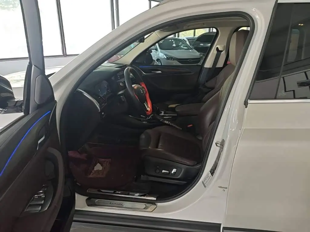 BMW X3 2020 — Photo 14/19