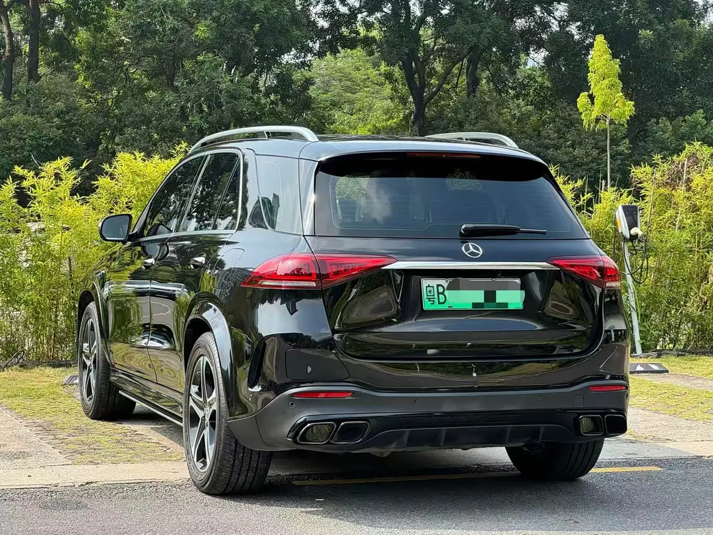 Mercedes-Benz GLE New Energy 2022 — Фото 18/20