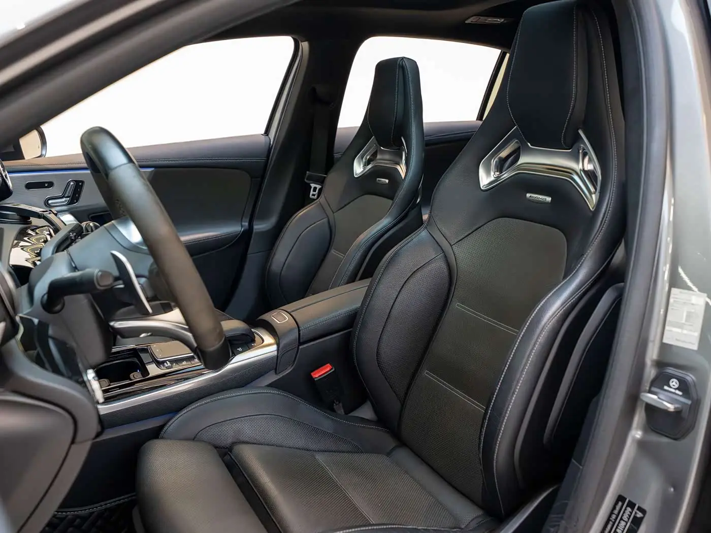 Mercedes-Benz A-Class AMG 2021 — Photo 6/15
