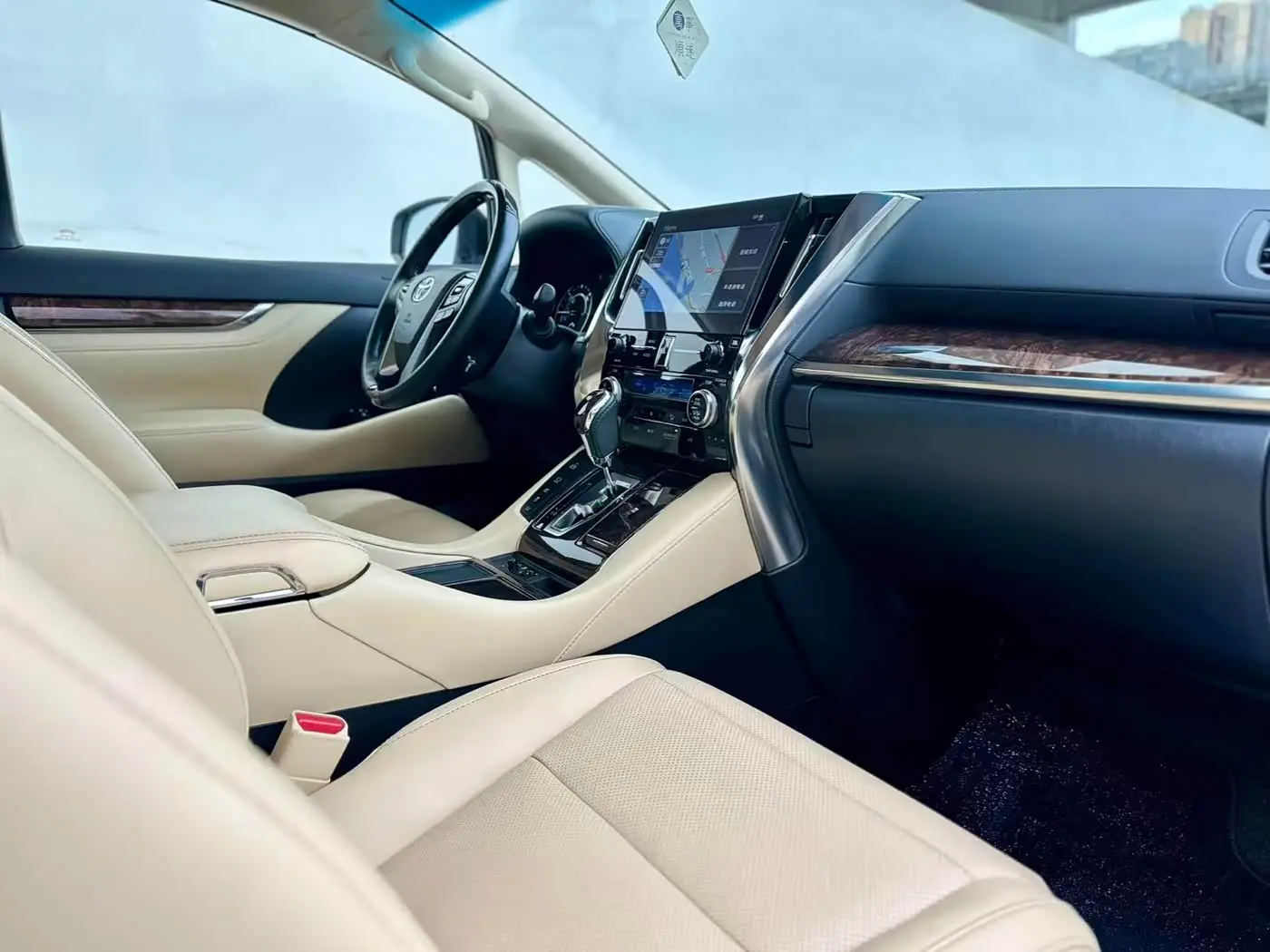 Toyota Alphard 2020 — Фото 8/15