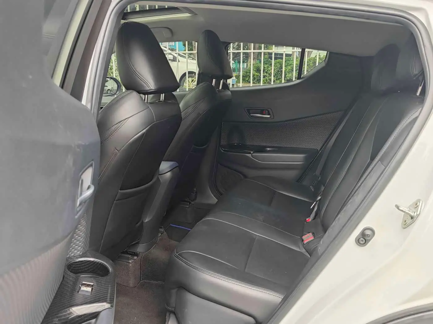 Toyota C-HR 2021 — Photo 10/17