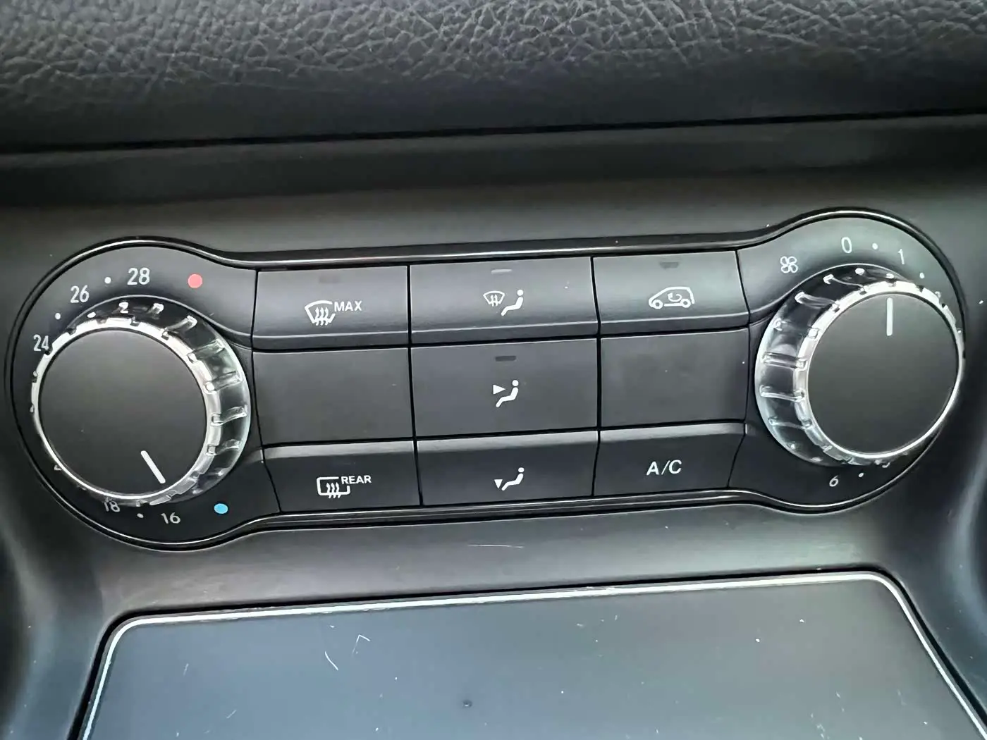 Mercedes-Benz CLA 2018 — Фото 16/20