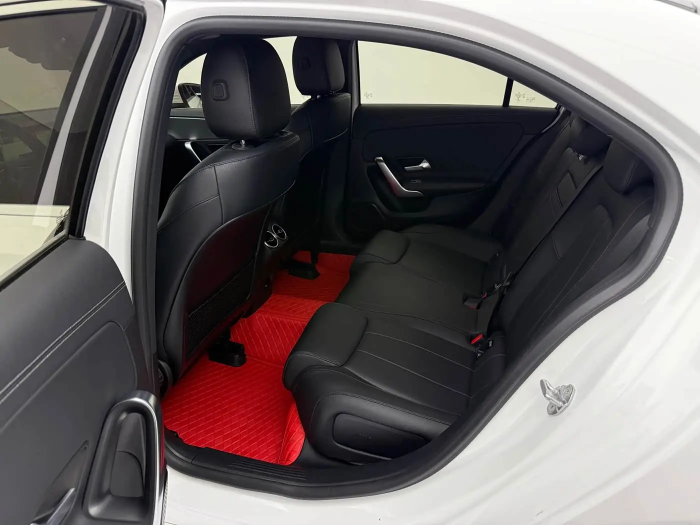 Mercedes-Benz A-Class 2023 — Фото 14/20