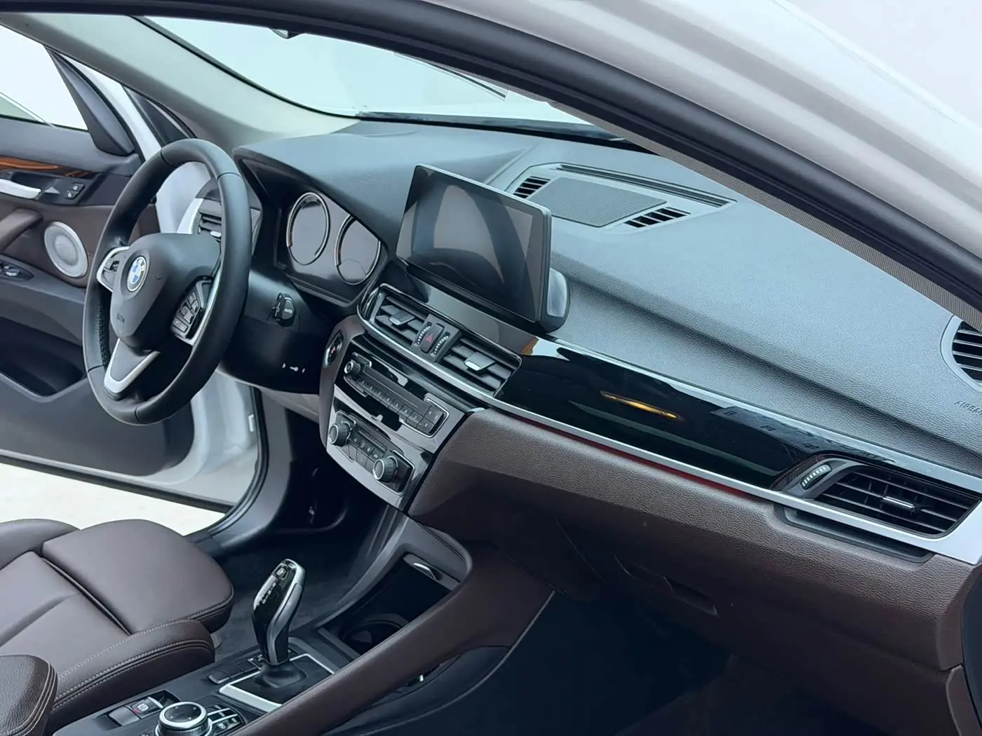 BMW X1 2023 — Photo 14/20