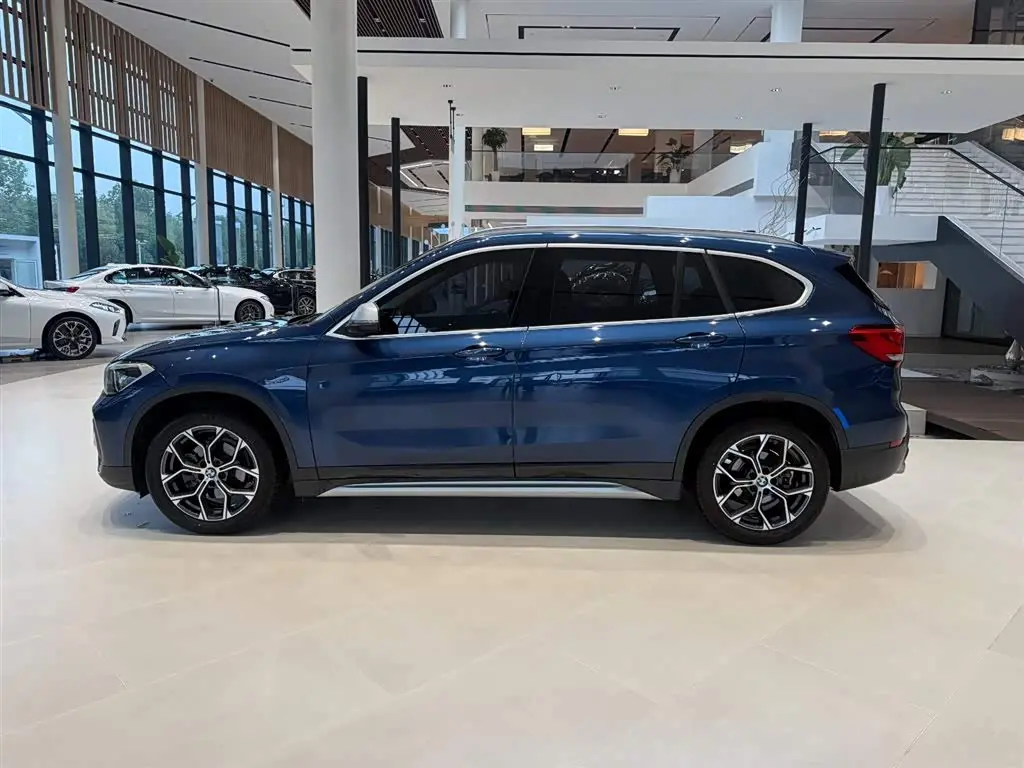 BMW X1 2021 — Фото 12/16