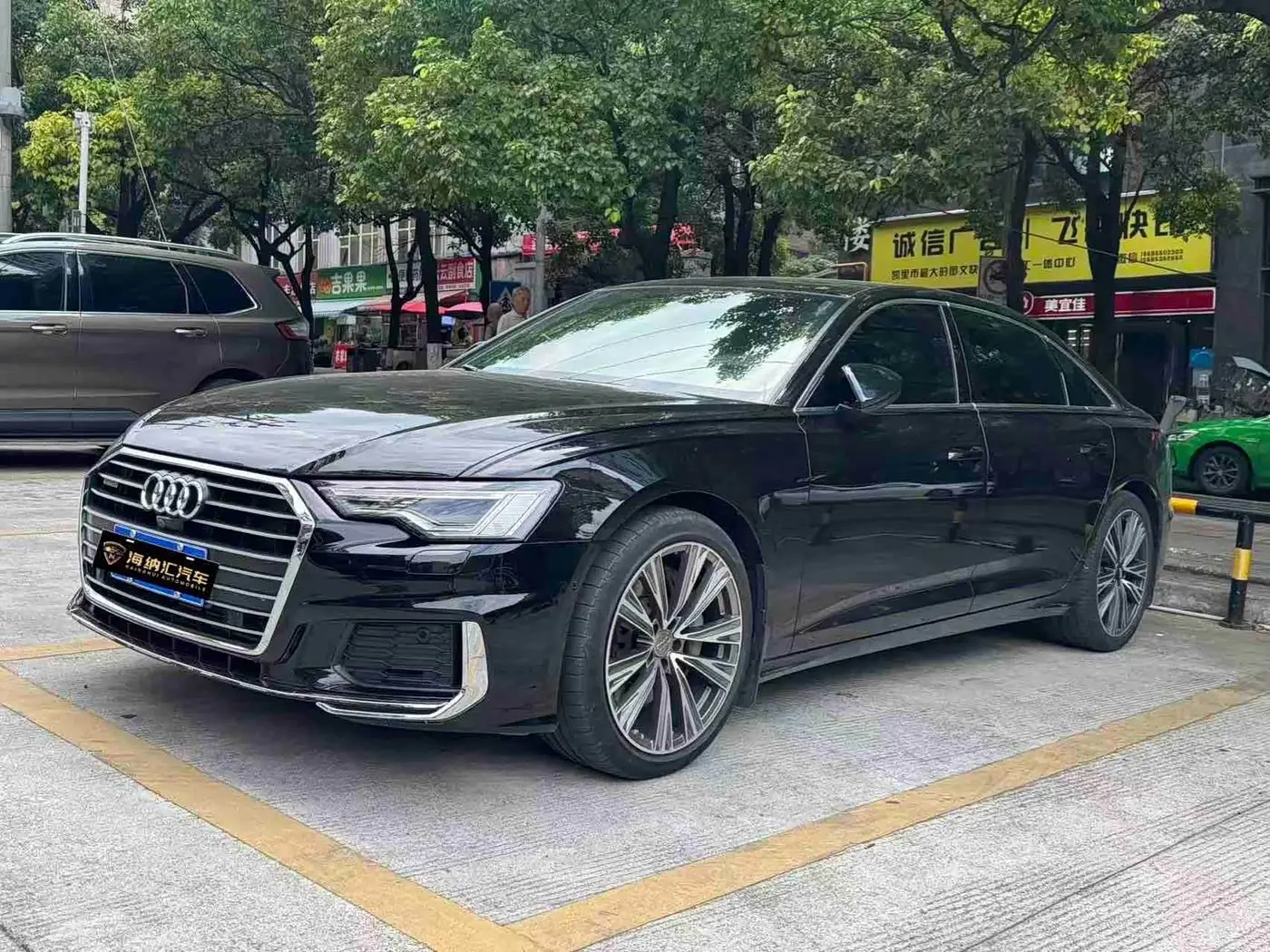 Audi A6L 2022 — Фото 1/6