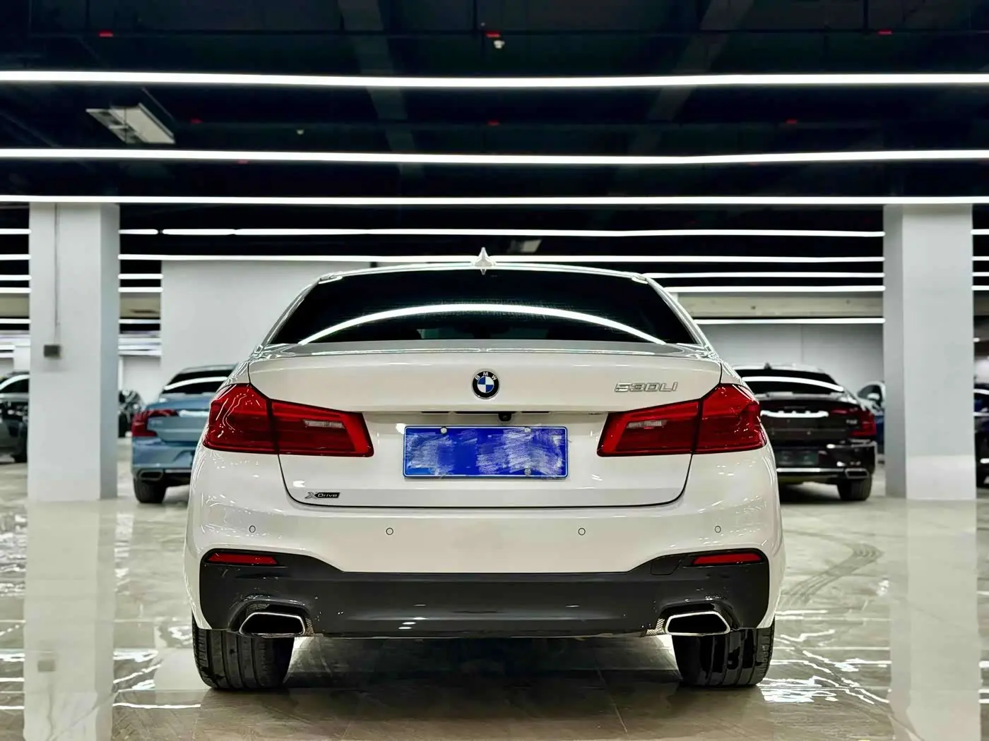 BMW 5 Series 2018 — Фото 12/14
