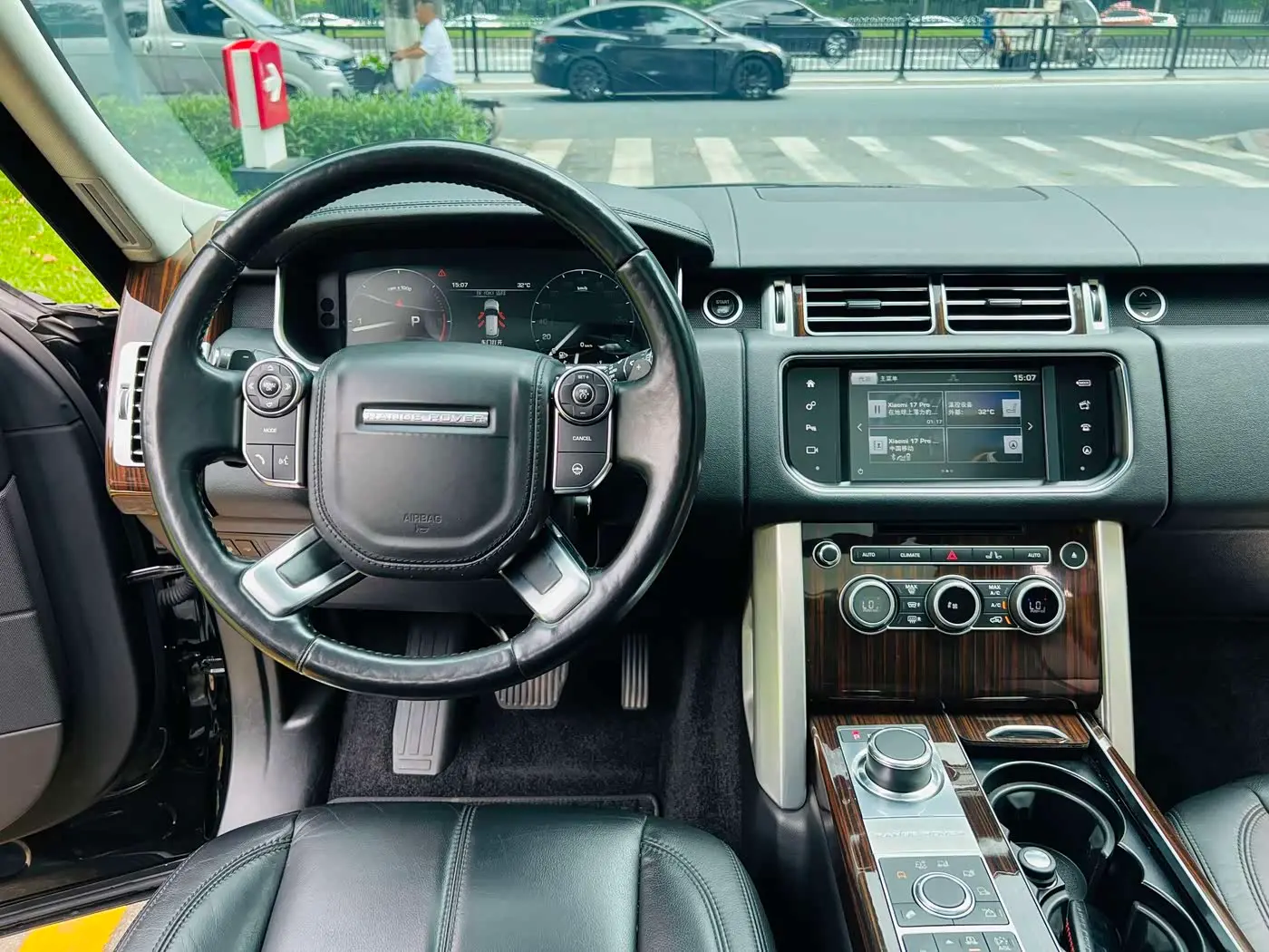 Land Rover Range Rover 2017 — Фото 15/20