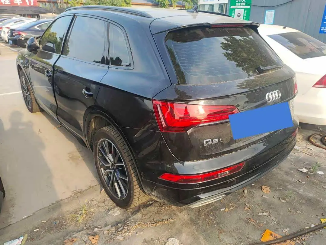 Audi Q5L 2024 — ფოტო 8/9