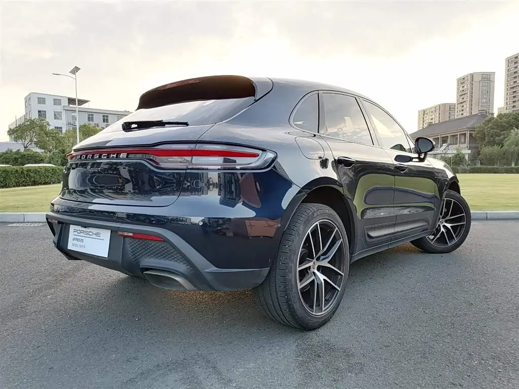 Porsche Macan 2022 — Фото 17/19