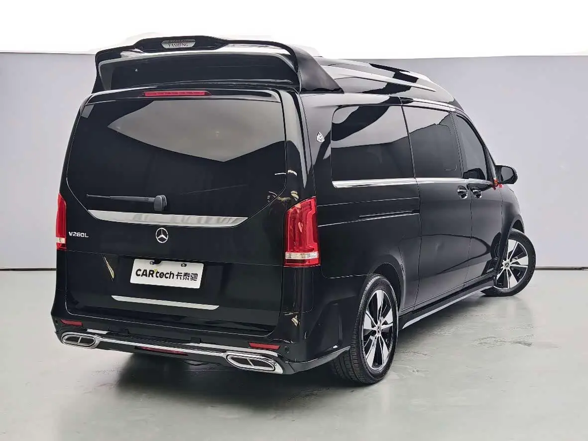 Mercedes-Benz V-Class 2024 — Photo 3/20