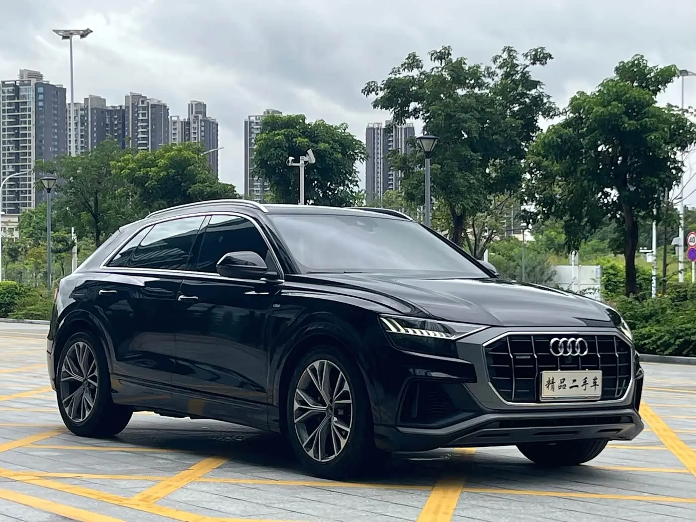 Audi Q8 2021 — Photo 3/15