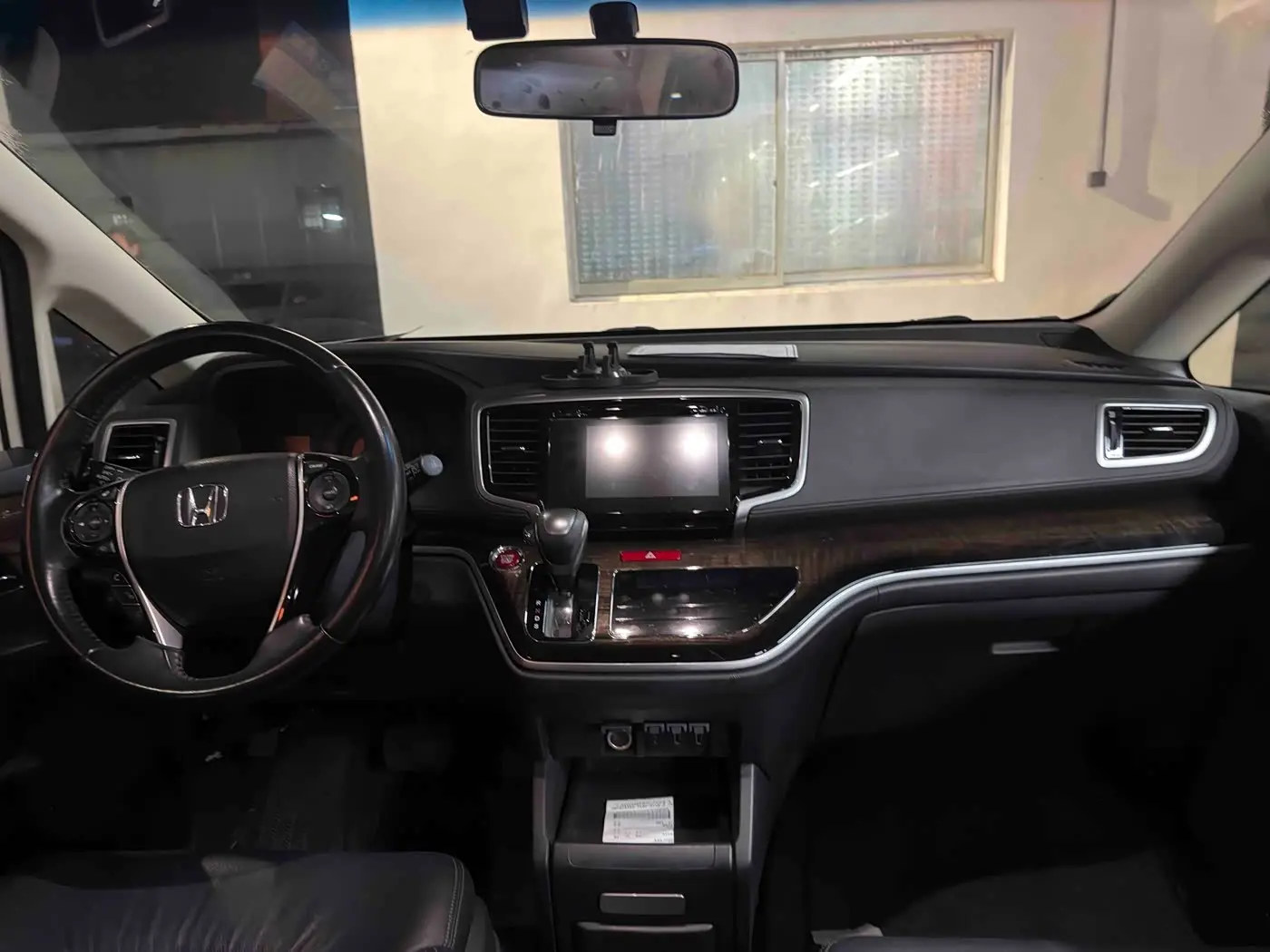 Honda Odyssey 2018 — Şəkil 15/17