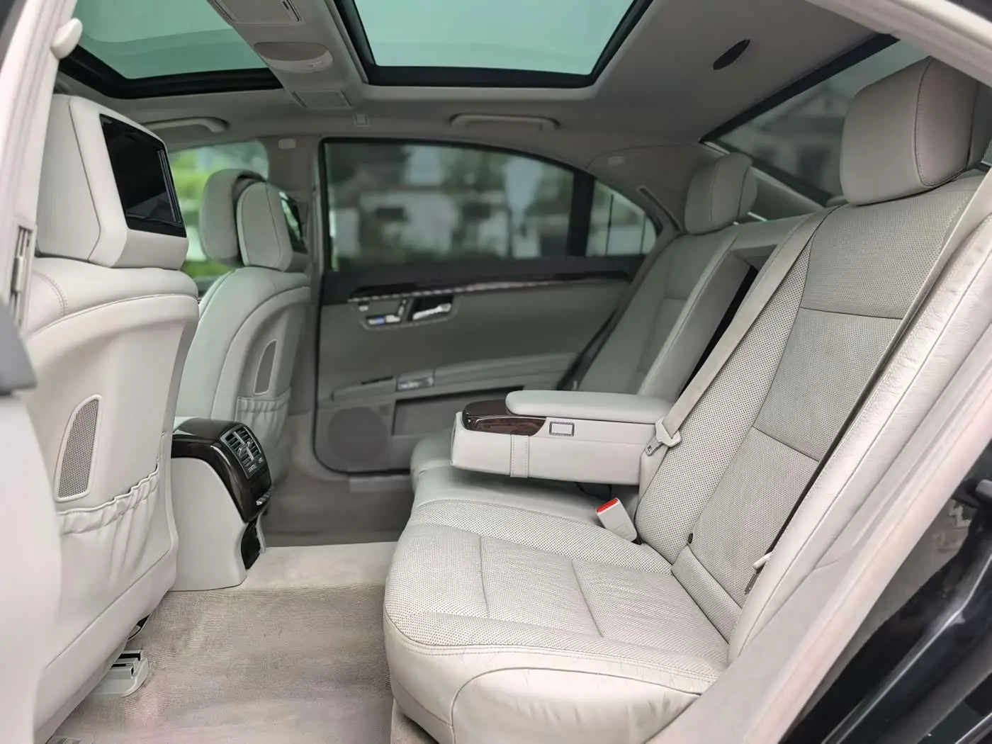 Mercedes-Benz S-Class 2012 — Photo 14/20