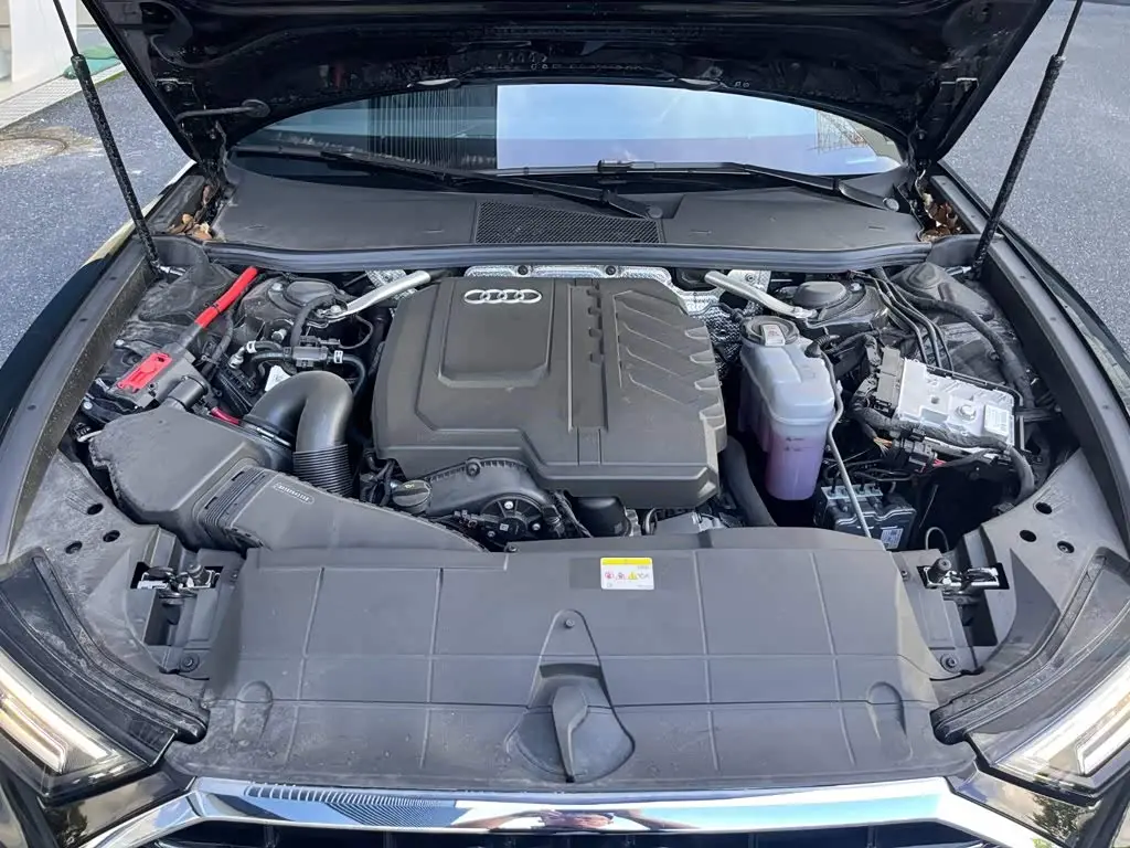 Audi A6L 2025 — Photo 14/17
