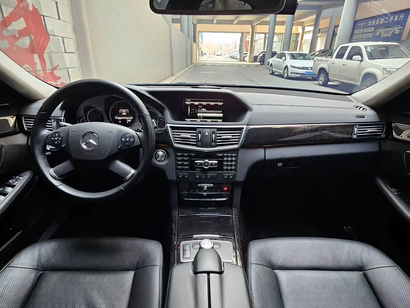 Mercedes-Benz E-Class 2013 — Photo 7/9