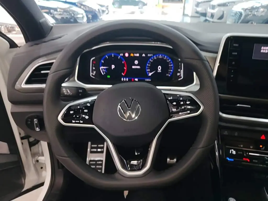 Volkswagen T-ROC 2025 — Фото 11/20