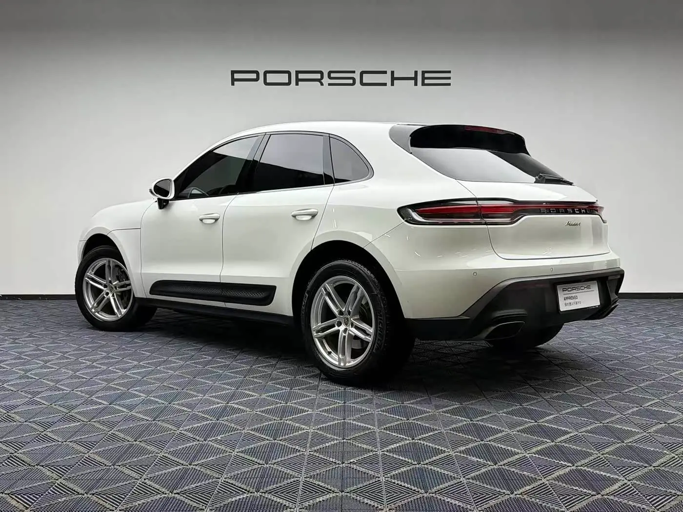 Porsche Macan 2024 — Photo 9/16