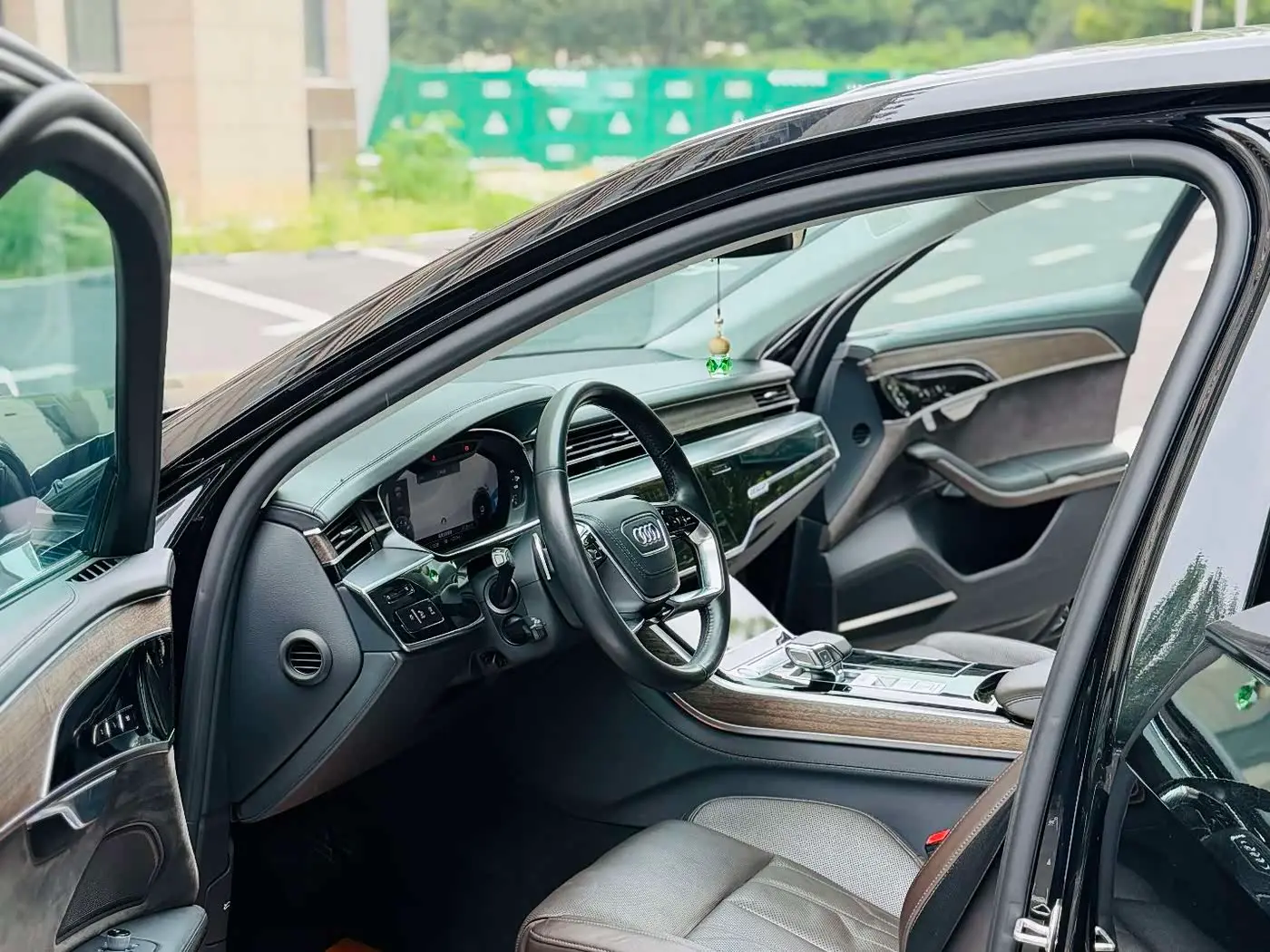 Audi A8 2020 — Photo 6/12