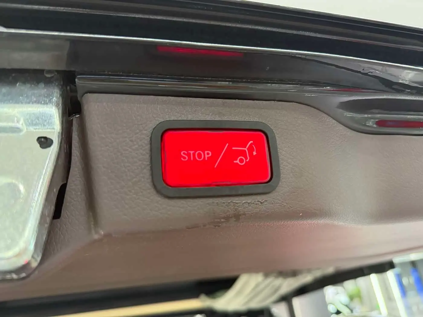 Mercedes-Benz V-Class 2020 — Photo 19/20