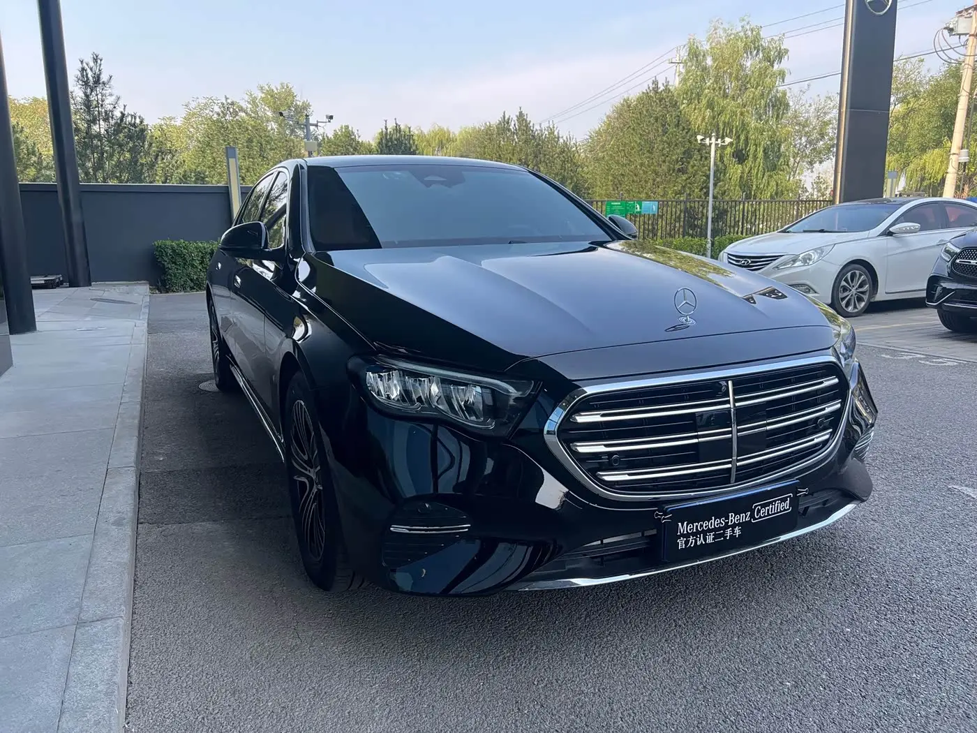 Mercedes-Benz E-Class 2025 — Фото 3/13