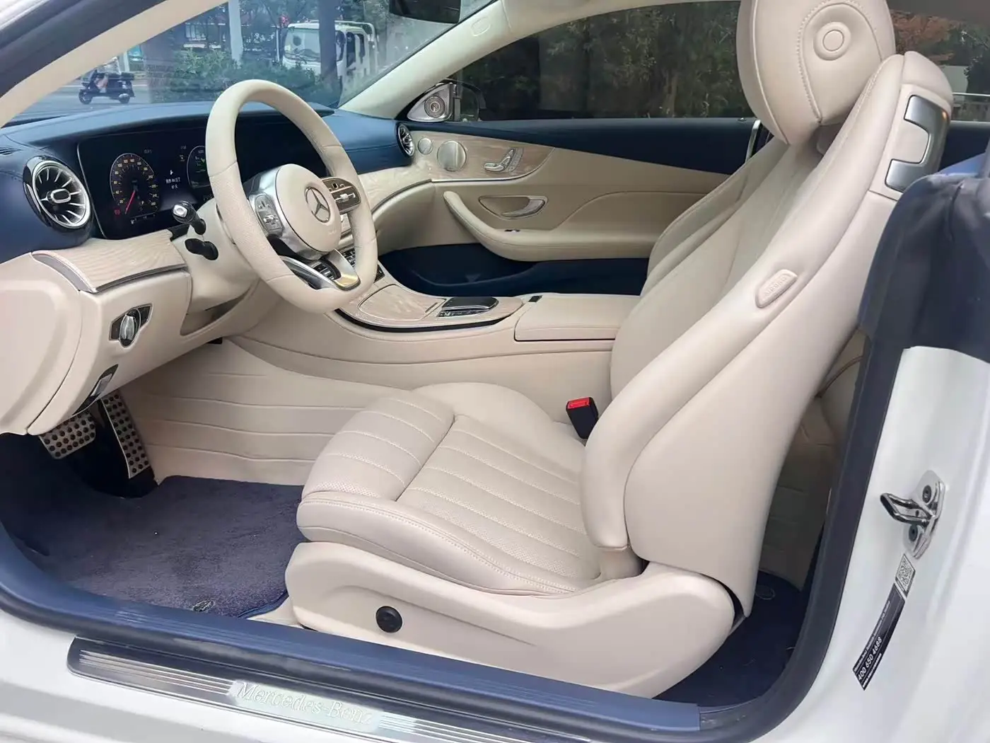 Mercedes-Benz E-Class 2020 — Фото 6/20