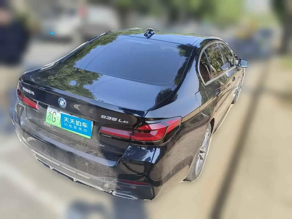 BMW 5 Series New Energy 2024 — Photo 5/15
