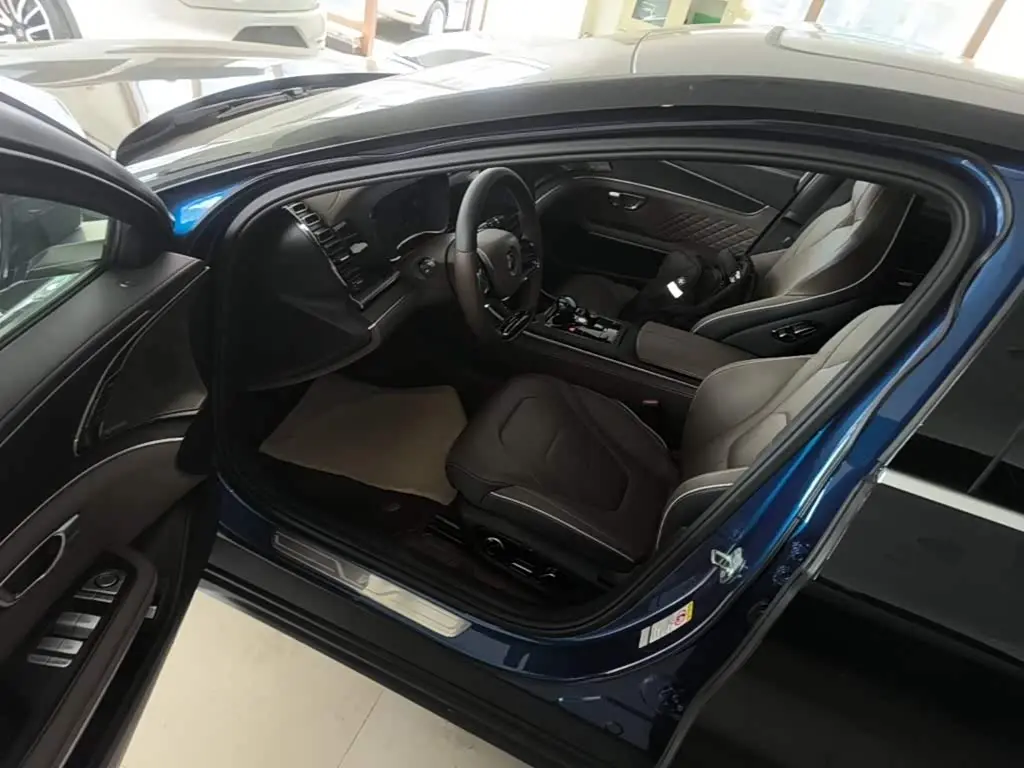 BYD Han 2022 — Photo 16/20