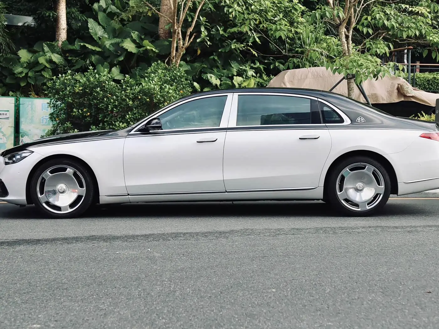 Mercedes-Benz Maybach S-Class 2021 — Фото 2/16