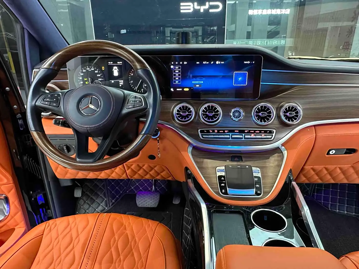 Mercedes-Benz Vito 2024 — Şəkil 13/16