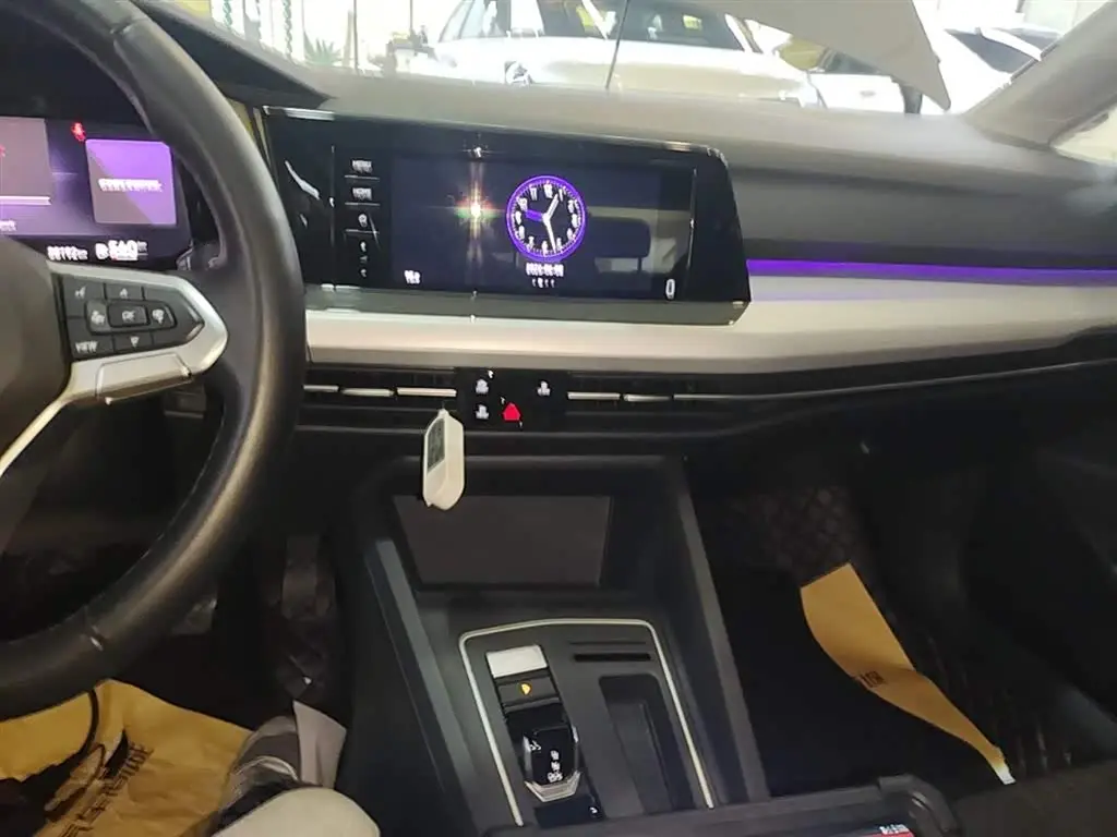 Volkswagen Golf 2021 — Photo 13/20