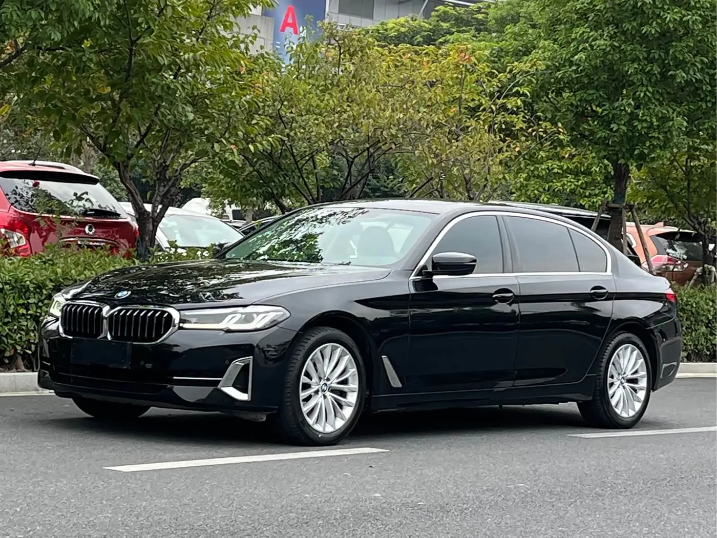 BMW 5 Series 2022 — Фото 1/19